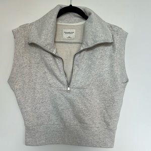 Abercrombie & Fitch Zip Up Sweater Knit Vest